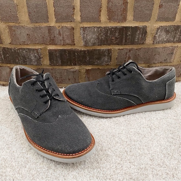 Toms Brogue Wingtip Shoes - Picture 3 of 9